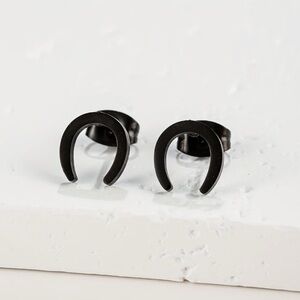 NEW Dainty Horseshoe stud Earrings Black color - Boutique